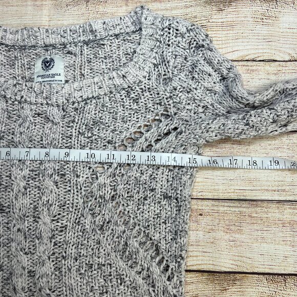 American Eagle Gray Marled Cable Knit Cropped Sweater Size Small - Picture 5 of 12
